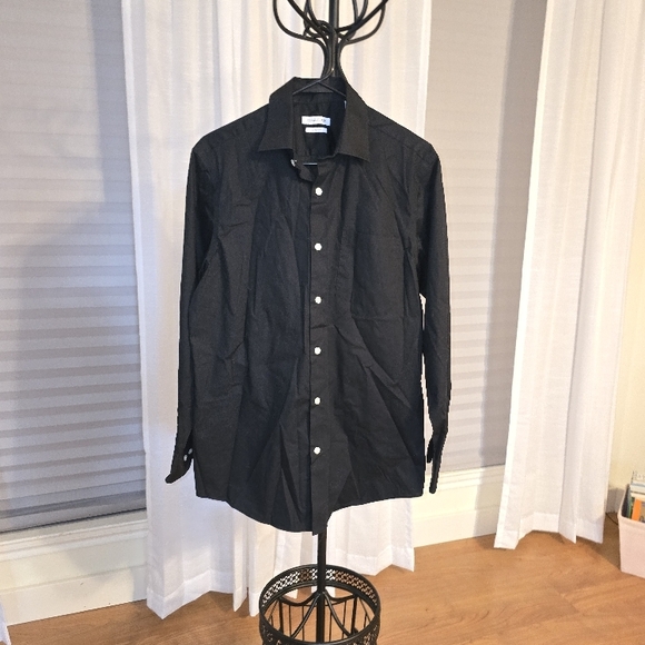 Haggar Other - Haggar Men's Black Button-Up Shirt 15 In 32/33